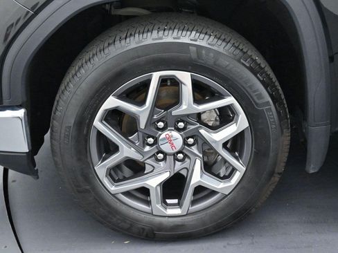Used 2023 GMC Sierra 1500 SLT w/ SLT Convenience Package AWD/4WD image 38