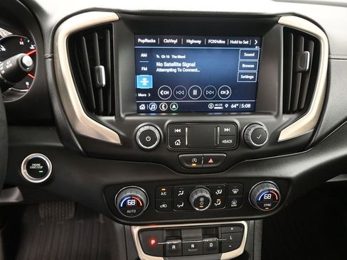 Used 2024 GMC Terrain Denali w/ Denali Premium Package image 15