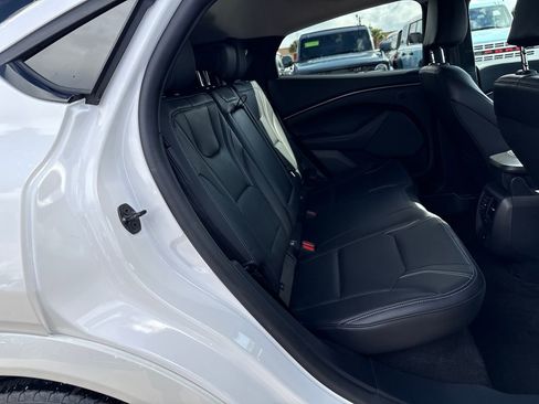 Certified 2025 Ford Mustang Mach-E Premium image 29