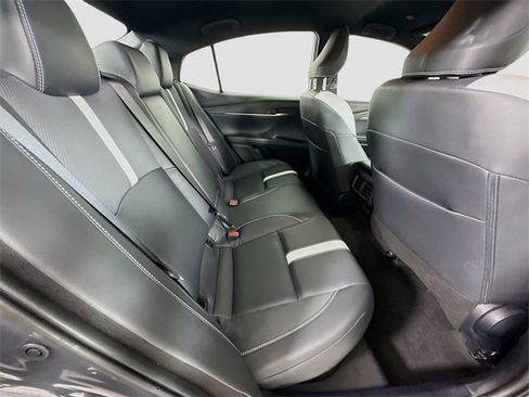 Certified 2025 Toyota Camry SE image 25