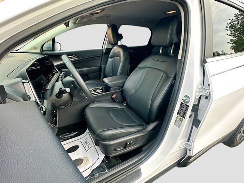 Used 2023 Kia Sportage EX FWD image 21
