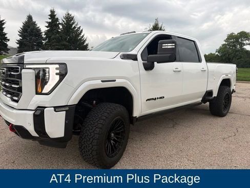 Used 2025 GMC Sierra 2500 AT4 w/ AT4 Premium Plus Package AWD/4WD image 4