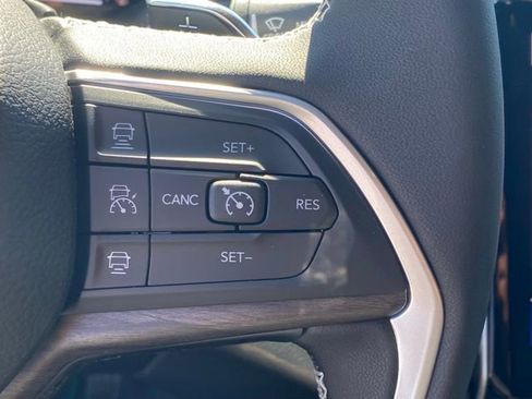 New 2025 Jeep Grand Cherokee L Limited w/ Luxury Tech Group II image 19