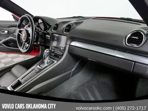 Used 2018 Porsche 718 Cayman RWD image 11