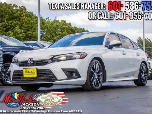 Used 2023 Honda Civic Touring image 4