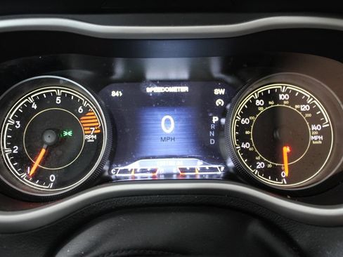 Used 2016 Jeep Cherokee Limited AWD/4WD image 22
