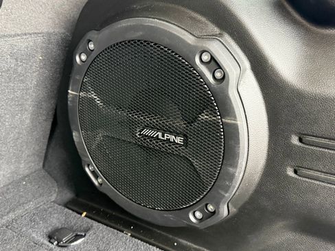 Used 2024 Jeep Wrangler Unlimited Rubicon image 39