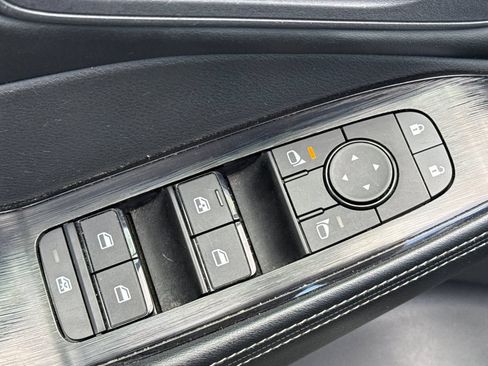 Certified 2025 Nissan Rogue SV AWD/4WD image 14