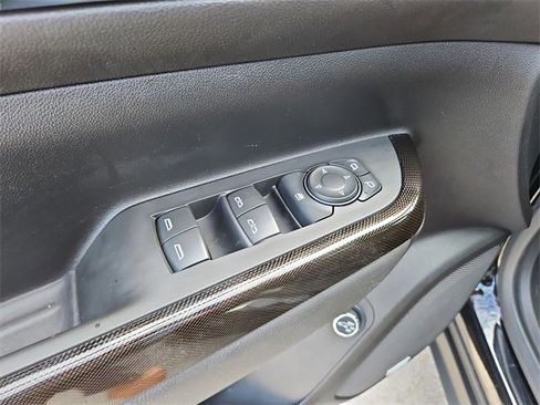 Used 2023 GMC Acadia AT4 image 22