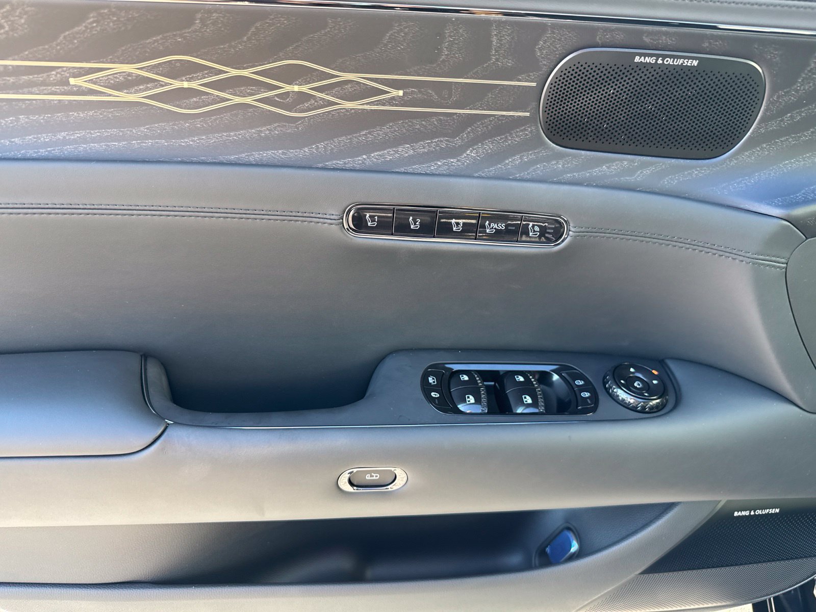 New 2026 Genesis G90 3.5T Prestige AWD/4WD image 19