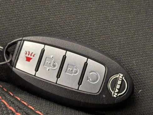 Used 2023 Nissan Frontier PRO-4X w/ Pro Convenience Package image 32