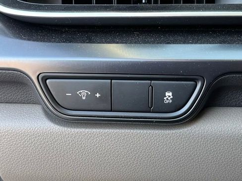 Used 2025 Kia Carnival LXS image 21