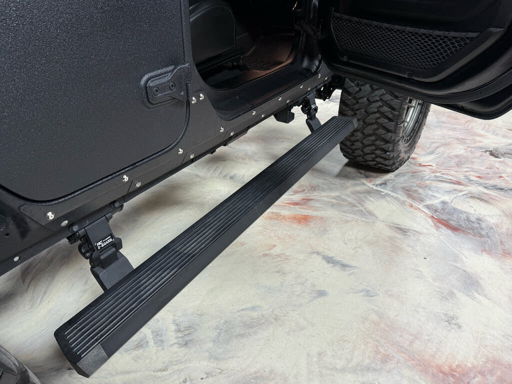 Used 2023 Jeep Wrangler Unlimited Rubicon 392 w/ Xtreme Recon 35" Tire Package AWD/4WD image 25