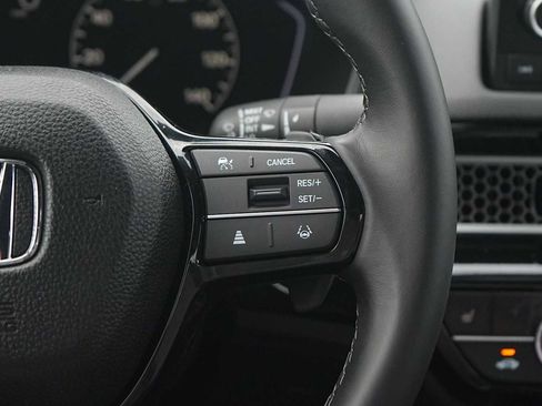 Used 2025 Honda Civic Sport image 18