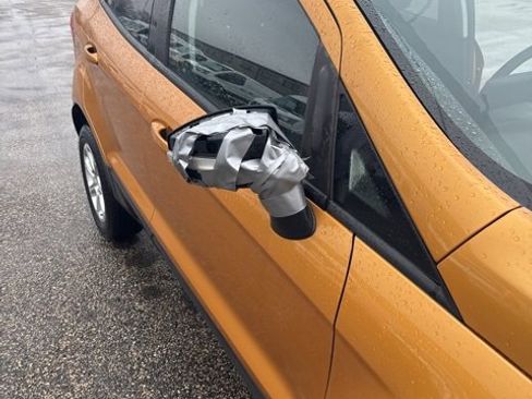 Used 2022 Ford EcoSport SE w/ SE Convenience Package image 11