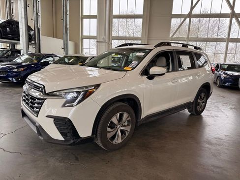 Used 2024 Subaru Ascent Premium w/ Convenience Package image 7