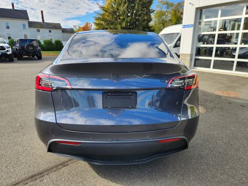Used 2020 Tesla Model Y Long Range image 13