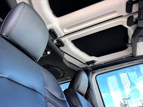 Certified 2021 Jeep Wrangler Unlimited Sahara image 23