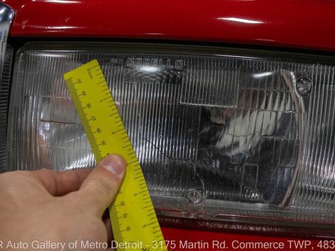 Used 1990 Cadillac Allante image 33