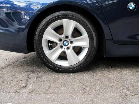 Used 2011 BMW 528i Sedan image 28