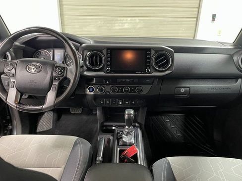 Used 2023 Toyota Tacoma TRD Off-Road w/ Advanced Technology Package AWD/4WD image 12