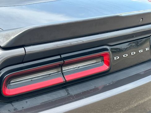 Used 2019 Dodge Challenger SXT RWD image 21