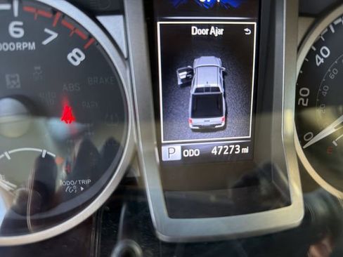 Certified 2021 Toyota Tacoma SR5 image 13