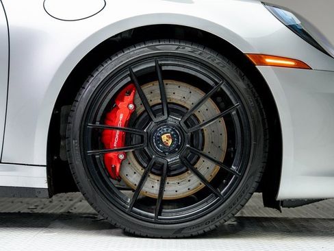 Certified 2024 Porsche 911 Targa 4 GTS image 29