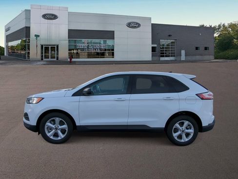 Used 2024 Ford Edge SE image 7