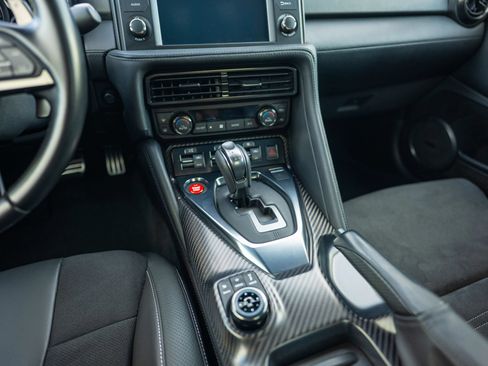 Used 2024 Nissan GT-R Premium w/ Floor Mat Package AWD/4WD image 35