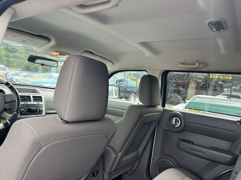 Used 2009 Dodge Nitro SE AWD/4WD image 12