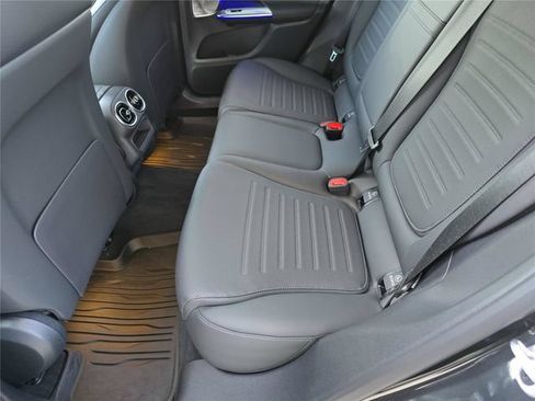 Used 2026 Mercedes-Benz GLC 300 4MATIC image 18