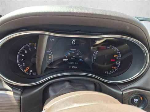 Used 2014 Jeep Grand Cherokee Overland AWD/4WD image 10