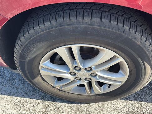 Used 2019 Buick Enclave Essence image 12