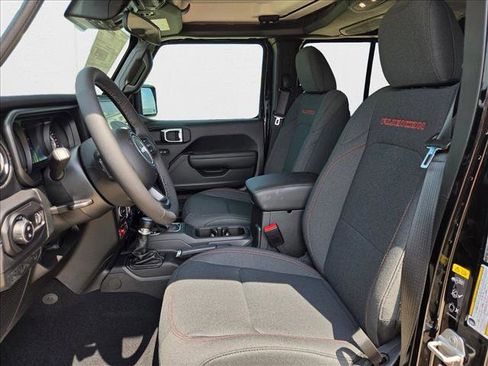 New 2025 Jeep Gladiator Rubicon w/ Convenience Group image 4