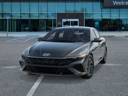 New 2026 Hyundai Elantra Hybrid FWD image 6