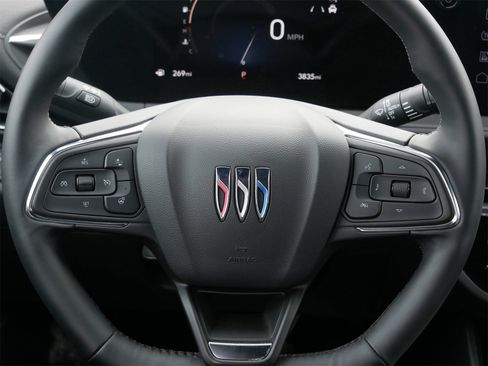 New 2025 Buick Envista Avenir image 8