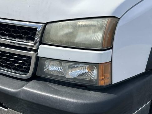 Used 2006 Chevrolet Silverado 3500 4x4 Crew Cab w/ Heavy-Duty Power Package image 8
