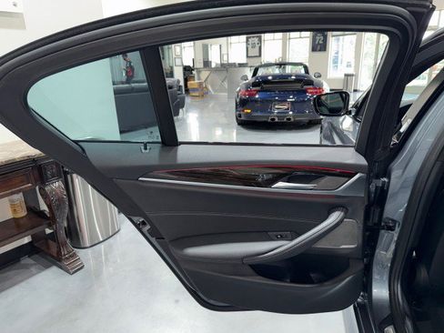 Used 2021 BMW 530i RWD image 50