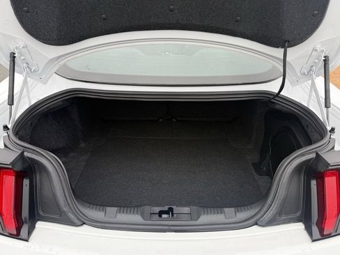 Used 2022 Ford Mustang GT Premium w/ Equipment Group 401A image 5