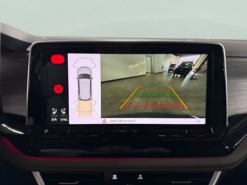 New 2025 Volkswagen Atlas SEL image 17