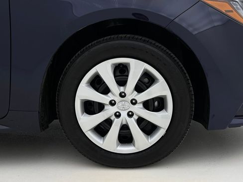 Used 2026 Toyota Corolla LE w/ Carpet Mat Package (TMS) image 27