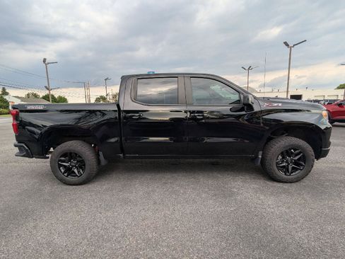 Used 2024 Chevrolet Silverado 1500 LT Trail Boss AWD/4WD image 9