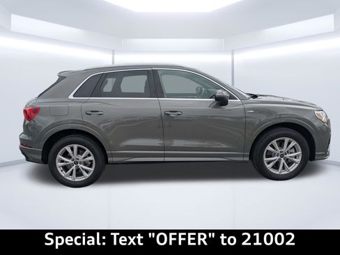 Certified 2025 Audi Q3 2.0T Premium w/ Convenience Package AWD/4WD image 2