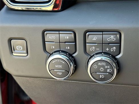 Used 2024 GMC Sierra 1500 AT4X w/ AT4X AEV Edition image 17