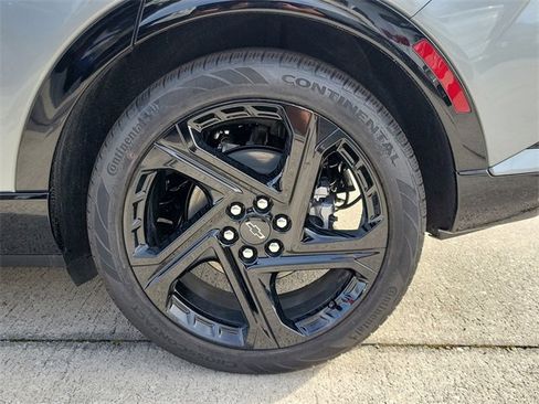 New 2026 Chevrolet Equinox EV RS image 5