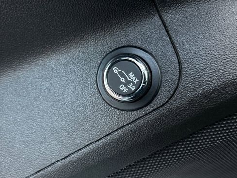 Used 2019 GMC Acadia SLE image 40