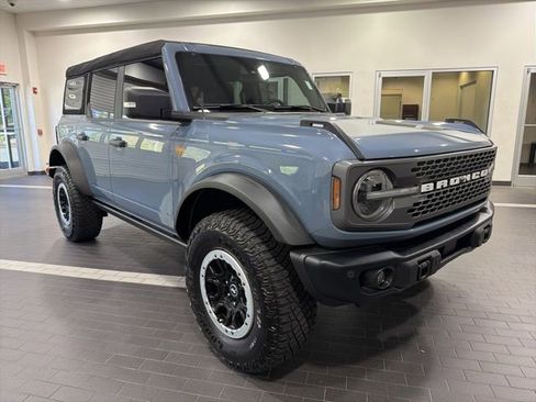 Used 2023 Ford Bronco Badlands w/ Sasquatch Package image 7