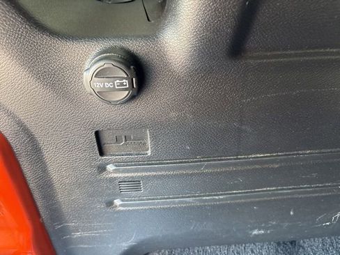 Used 2019 Jeep Wrangler Unlimited Sahara w/ Uconnect 4C Nav & Sound Group AWD/4WD image 39