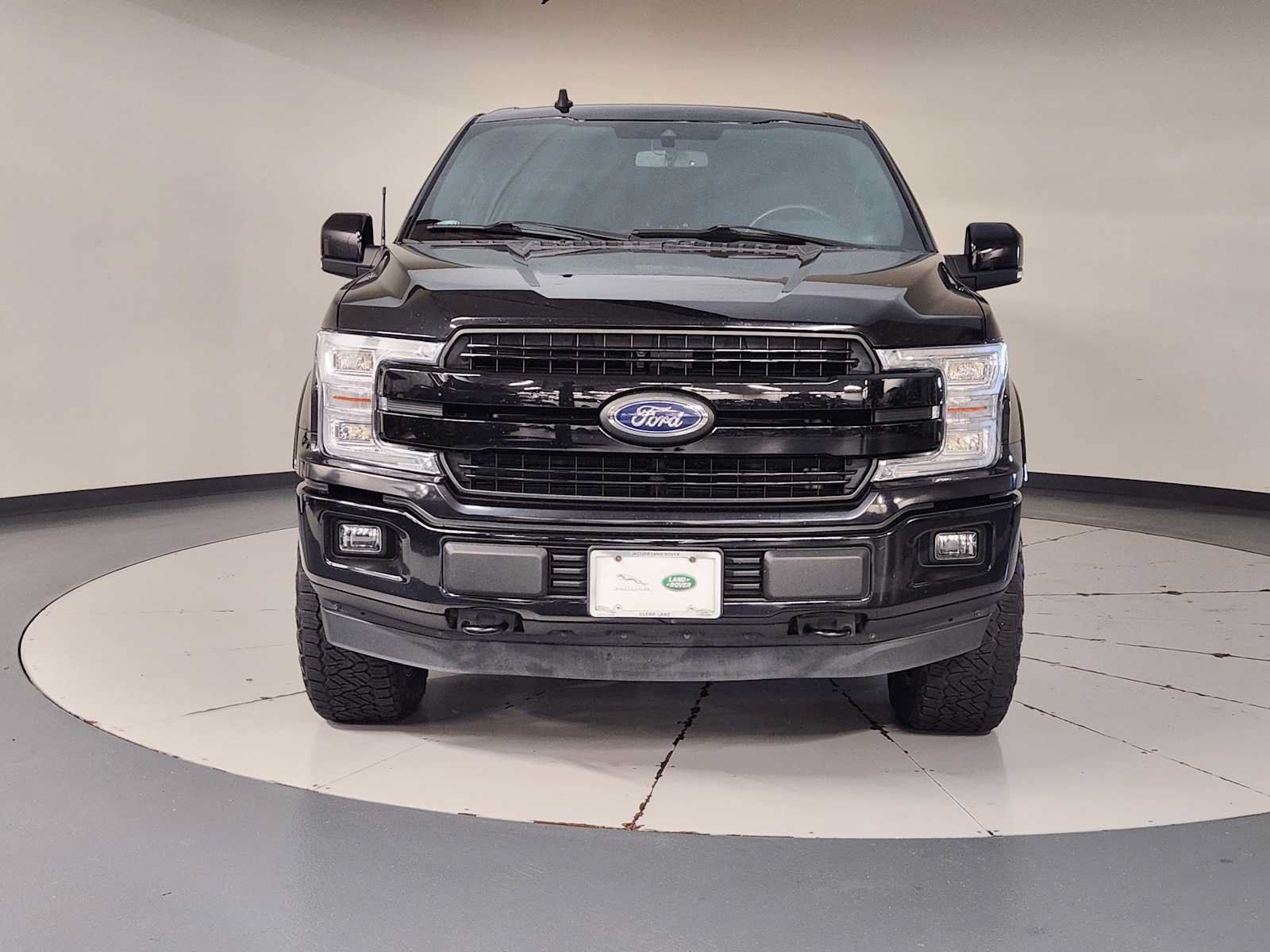 Used 2019 Ford F150 Lariat w/ Equipment Group 502A Luxury AWD/4WD image 9